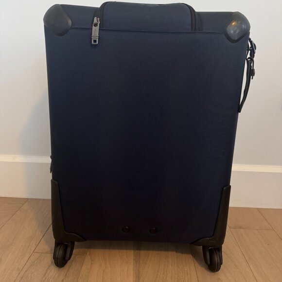 TUMI Alpha 3 Worldwide Trip Expandable 4-Wheel Packing Case - Picture 3 of 5